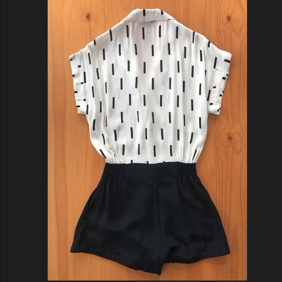 Retro inspired romper - Picture 2 of 3